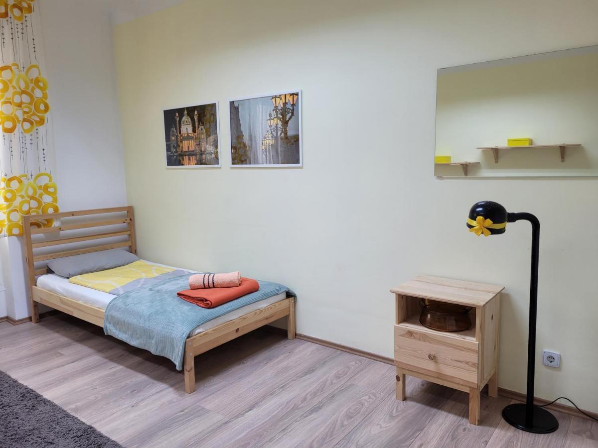 Budget Studio Near Prater Vienna Luaran gambar